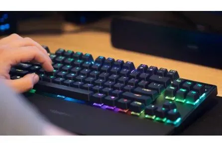 Za one koji gaming shvataju ozbiljno: SteelSeries Apex Pro TKL bežična tastatura