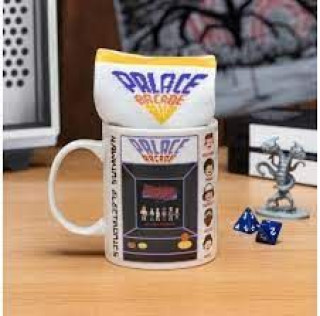 Set Paladone Mug And Socks - Stranger Things - Palace Arcade 