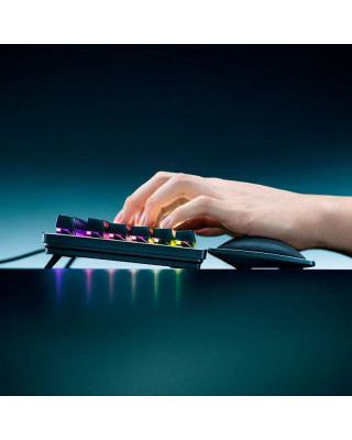 Razer ergonomska gel podloga za zglob ruke - Ergonomic Wrist Rest Pro for Full-Sized Keyboards 